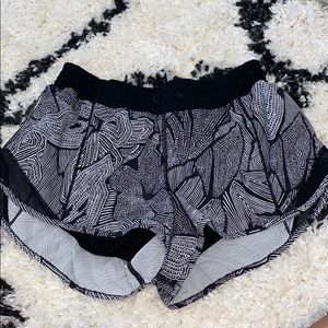 Black and white patterned lululemon shorts